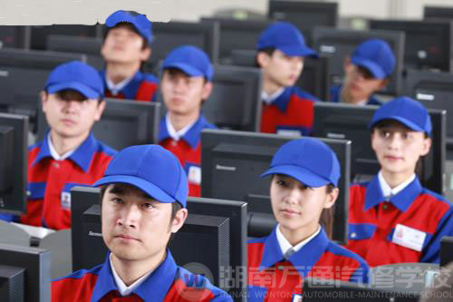 湖南萬通汽車學(xué)校，科學(xué)的管理模式