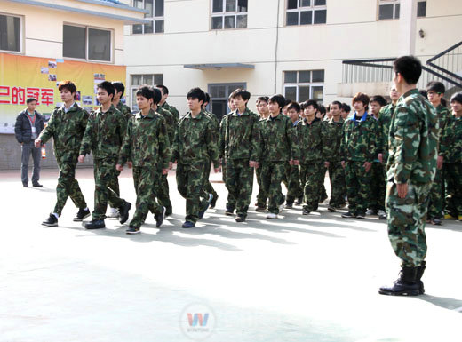 湖南萬通汽車學校，軍訓