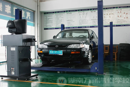 湖南萬通汽車學(xué)校，硬件設(shè)施