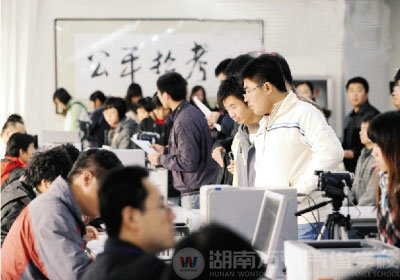 頂尖商學院精英難逃就業劫難 職業院校就業率居高不下