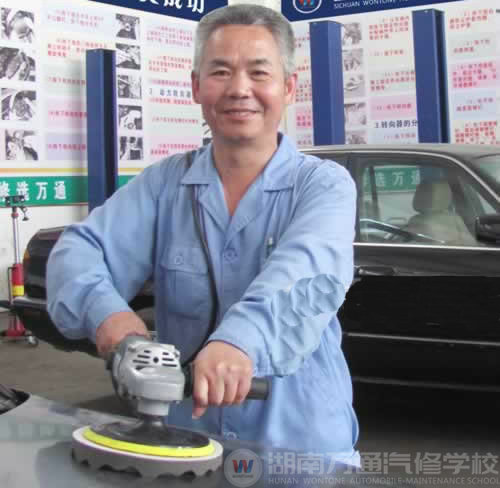 湖南萬通汽車學校，名師風采朱世發
