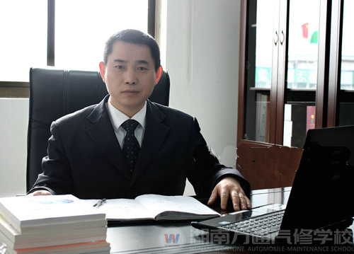 湖南萬通汽車學校，名師風采潘太煌