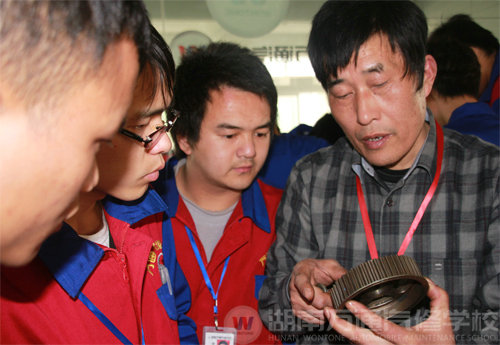 湖南萬通汽車學校，名師風采