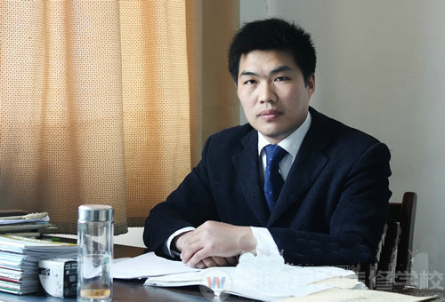 湖南萬通汽車學校 名師風采關偉