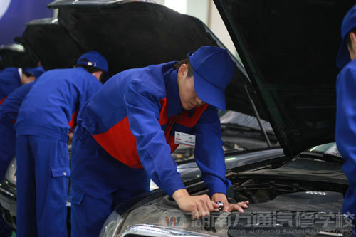 湖南萬通汽車學校，以技能論英雄
