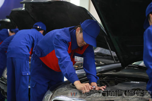 湖南萬通汽車學校，培養專業汽修人才