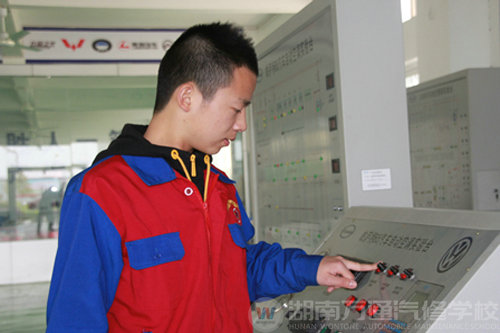 湖南萬通汽車學(xué)校學(xué)子心聲