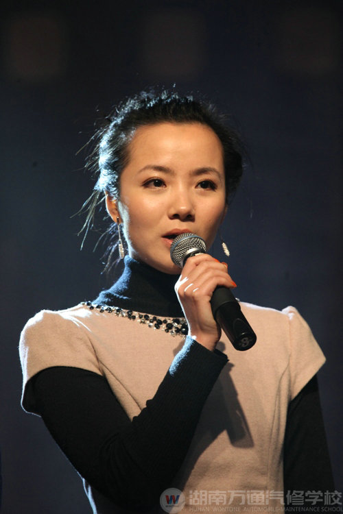 受過(guò)國(guó)王接見(jiàn)的神秘女主角