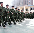 湖南萬通2012級新生軍訓(xùn)匯演圓滿閉幕