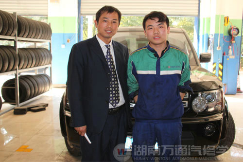 湖南萬(wàn)通汽車(chē)學(xué)校胡易晶-2011照