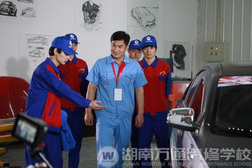 萬通學子理論實踐雙劍齊發