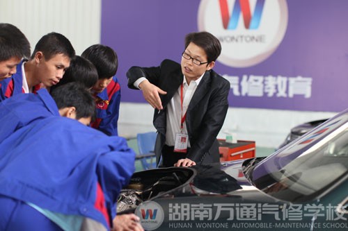 湖南萬通汽車學校名師風采林炯