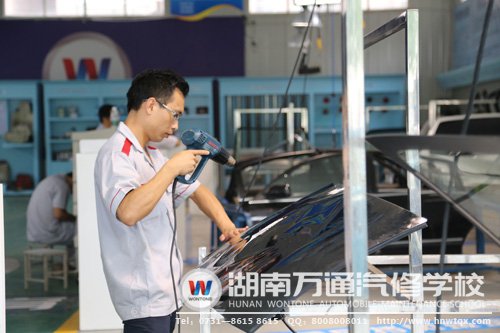 技校生未畢業(yè)就找到“婆家”，你還沒著落？