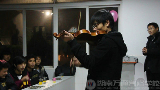 萬通汽修學(xué)校，圣誕節(jié)平安夜