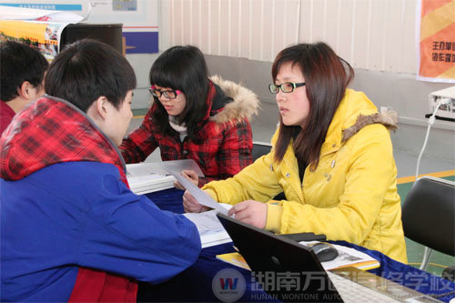 學子正在面試