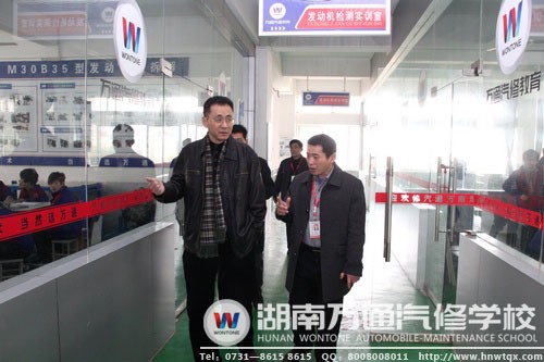 馬會長對學校理實一體化的教學十分肯定