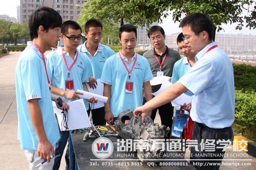 萬通手把手教學，讓學生更易上手
