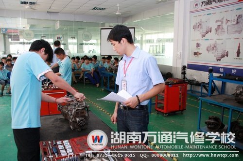 實際操作考場，學子實踐場景