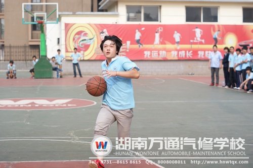 籃球協會學子矯健的身姿