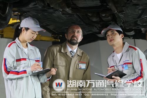 文科生掌握汽修技術(shù)，破解失業(yè)難題