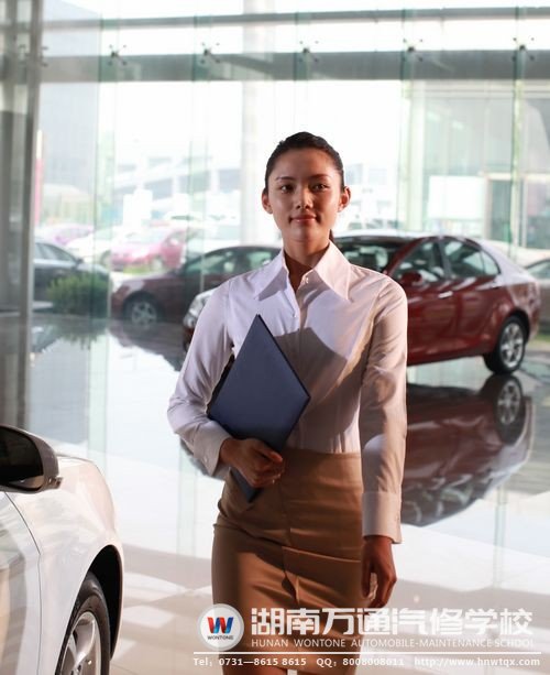 女生學(xué)汽修，變身汽車行業(yè)“白富美”