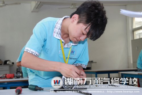 實際操作考場，學子們展現實踐真功夫