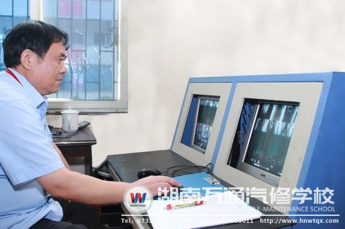 學校實行學生出入記錄監控，確保校園安全