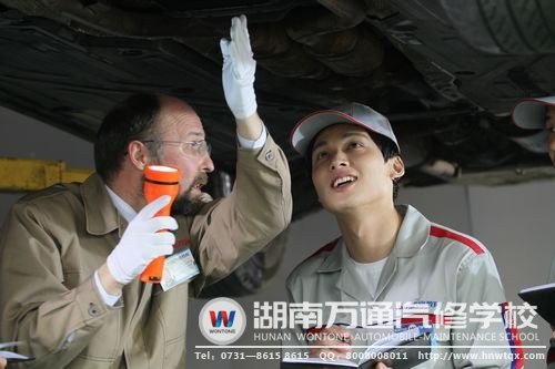萬通學子努力掌握技能，避免出現求職難