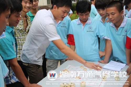 在2012年的象棋大賽中，學子們展現出了高超的棋藝水平