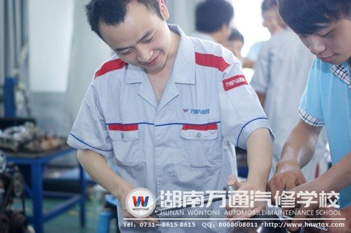 上課時的白浩杰十分認真