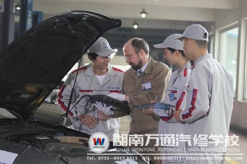 湖南萬通打造學子專業(yè)“硬實力”