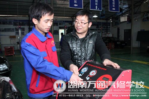 蔡強學汽修，源于內心的熱愛