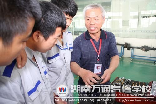 一步一個(gè)腳印，湖南萬(wàn)通傳授學(xué)生實(shí)實(shí)在在的技術(shù)