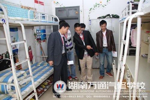 專職班主任管理促進學生身心健康發展