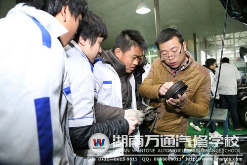 在老師的細(xì)心指導(dǎo)下，新生學(xué)子收獲了學(xué)習(xí)成果