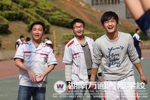 笑容綻放在青春的臉上！