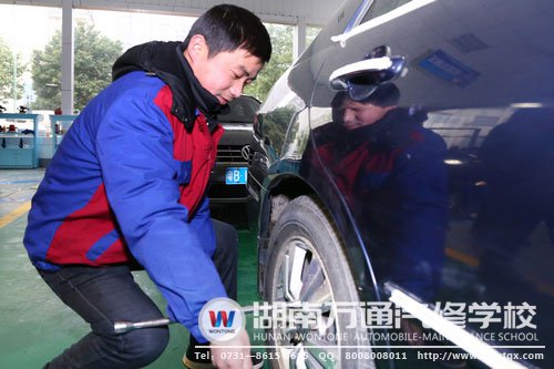 三十歲的湖南萬通學子用汽車美容改變現狀