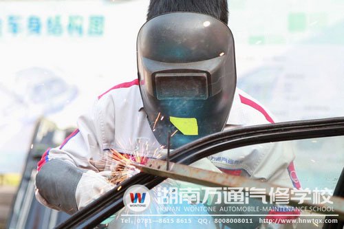 同學(xué)們這么努力，“紅色法拉利”沒(méi)有理由不耀眼！