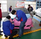 學(xué)汽車美容裝潢 去哪個(gè)學(xué)校好？