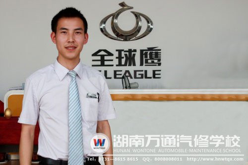 回爐學汽修的陶鑫找到了屬于自己的天地