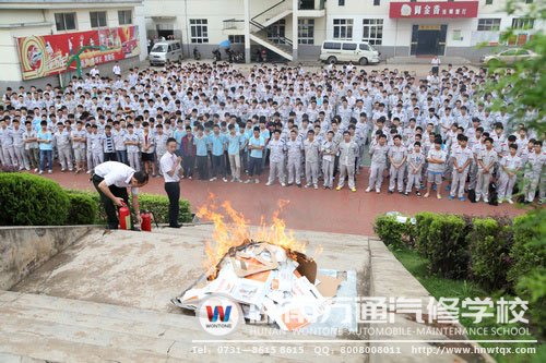 著火了怎么辦？鄧?yán)蠋熃酉聛?lái)將親自指導(dǎo)！