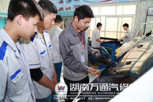 湖南萬通打造 職業化實訓，讓學生更符合企業需求
