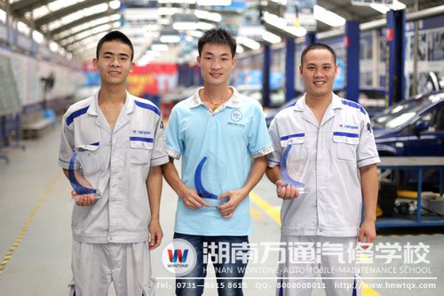 我們?yōu)闃s譽(yù)而戰(zhàn)，滿載而歸