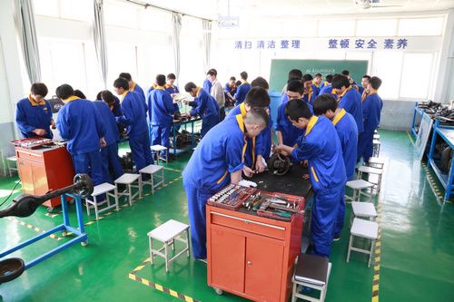 學汽車檢測與維修怎么樣