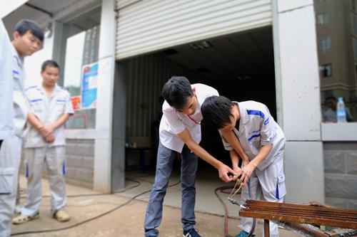 湖南萬(wàn)通:冬季汽車(chē)保養(yǎng)需注意