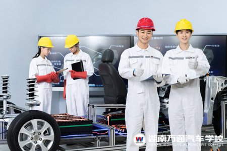 轉行首選這幾個職業，入門容易賺錢多！