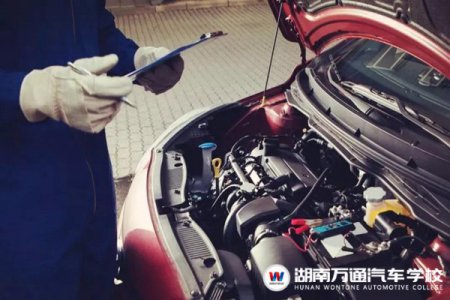 當學徒和學校學技術，你會怎么選？