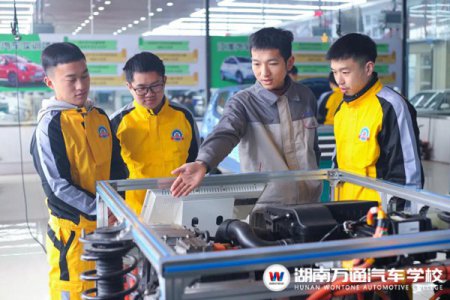 嚴(yán)控普職比五五分流，拓寬職教生升學(xué)通道！