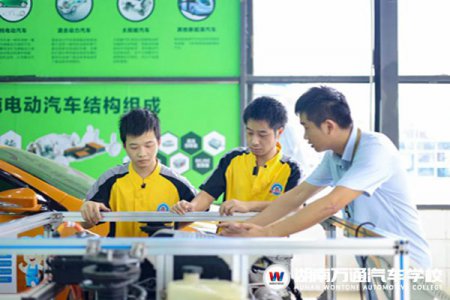 高中生、中職生、再就業(yè)人群記得領(lǐng)取福利~純技能精修課程太香啦！