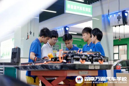 湖南萬通學費多少錢？是否有隱形收費？看完這篇你就知道了！